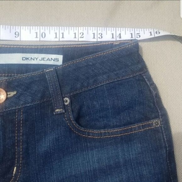 DKNY Shorts Jean Women's 6 Dark Wash Bermuda Zip and Button Up - Picture 8 of 10